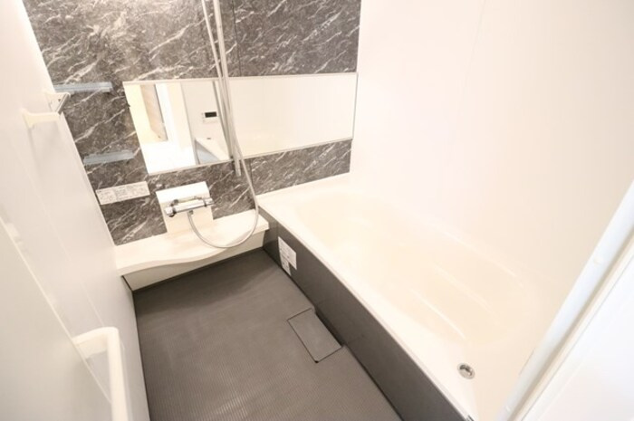 アルメール神栖の浴室|追い焚き給湯式浴室（浴室換気乾燥機付）