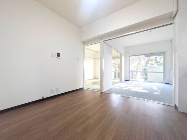 クリオホームズ岡村公園の居間・リビング