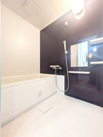クリオホームズ岡村公園の浴室