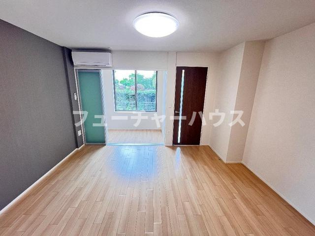 カームハウス（Calm House）の居間・リビング