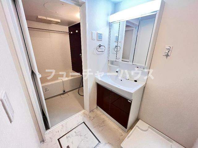 カームハウス（Calm House）の洗面所