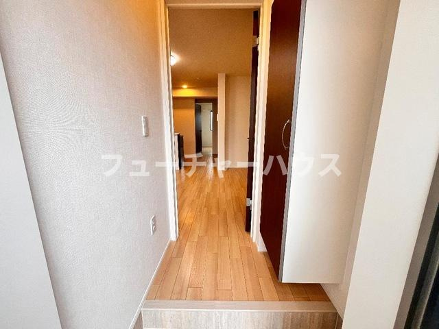 カームハウス（Calm House）の玄関