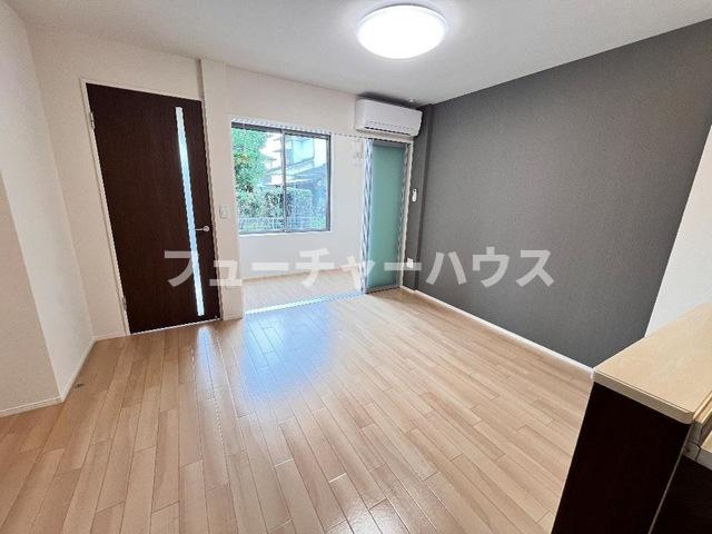 カームハウス（Calm House）の居間・リビング
