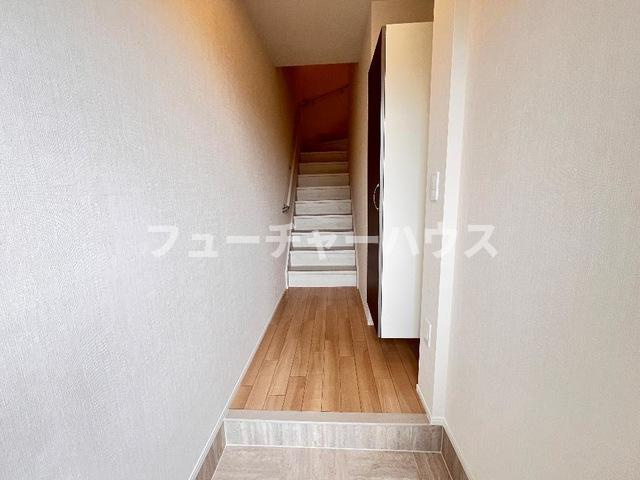 カームハウス（Calm House）の玄関
