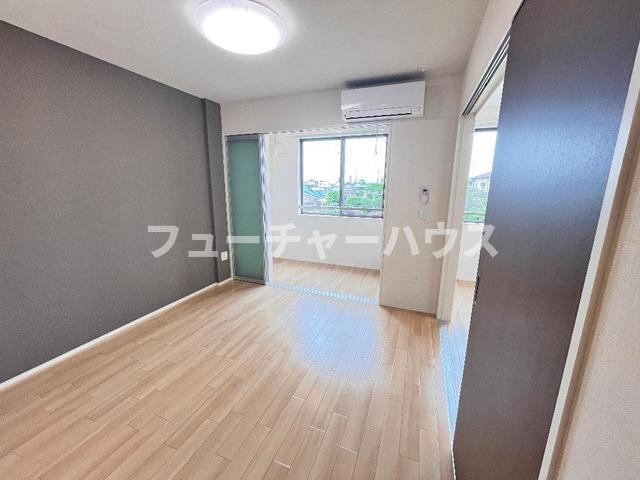 カームハウス（Calm House）の居間・リビング