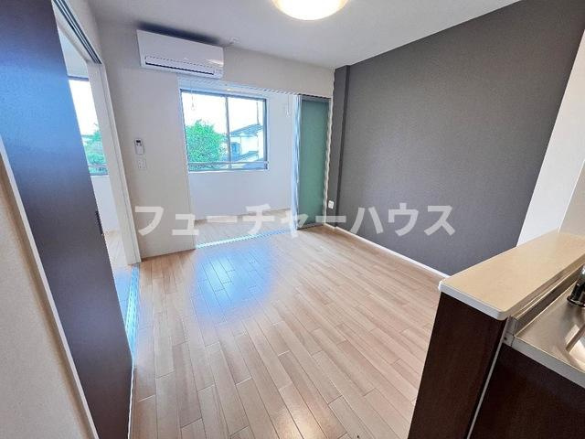 カームハウス（Calm House）の居間・リビング