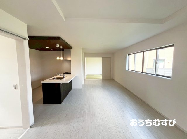 春日井市下津町1期(全2棟)の居間・リビング