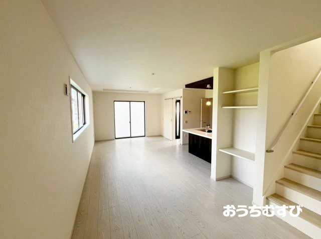 春日井市下津町1期(全2棟)の居間・リビング