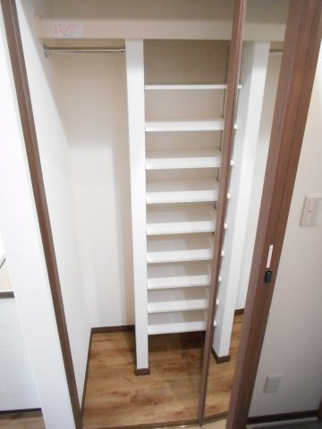 【賃貸アパート】スクワイアの収納|小物を収納するのに便利です