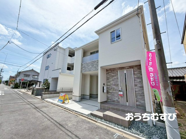 北区西志賀町1期(全2棟)の前面道路含む現地写真