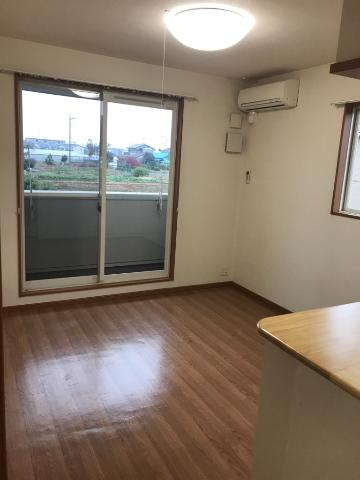 【賃貸アパート】エル・グレイシャスの居間・リビング|リビング