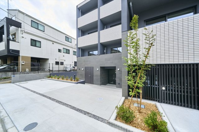 DIPS成増のエントランス