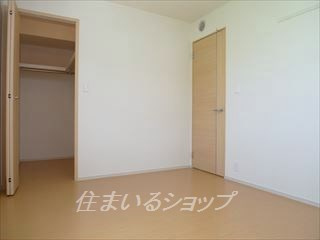 広島市安佐北区白木町大字井原のアパートの寝室