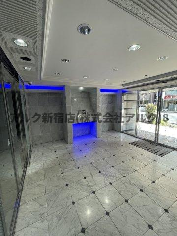 ガラ・グランディ西新宿のロビー