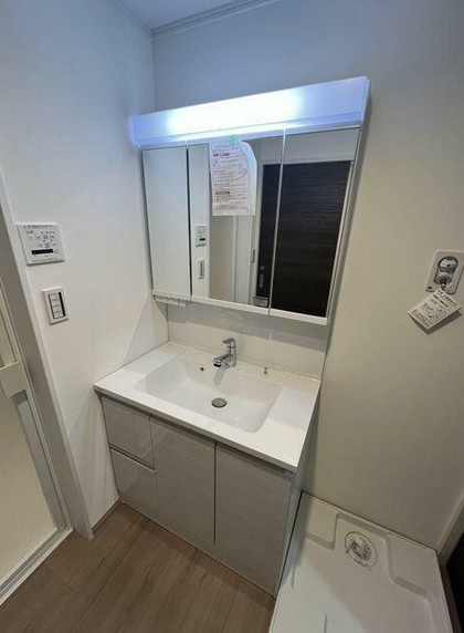 【洗面所】