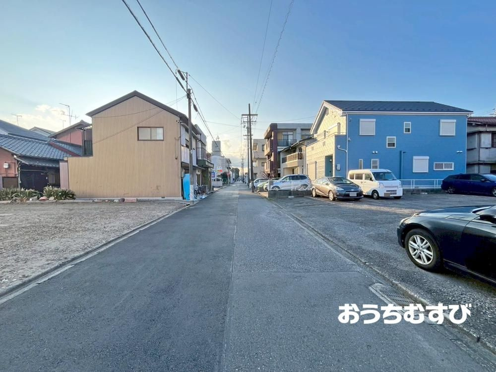 北区西志賀町1期(全2棟)の前面道路含む現地写真