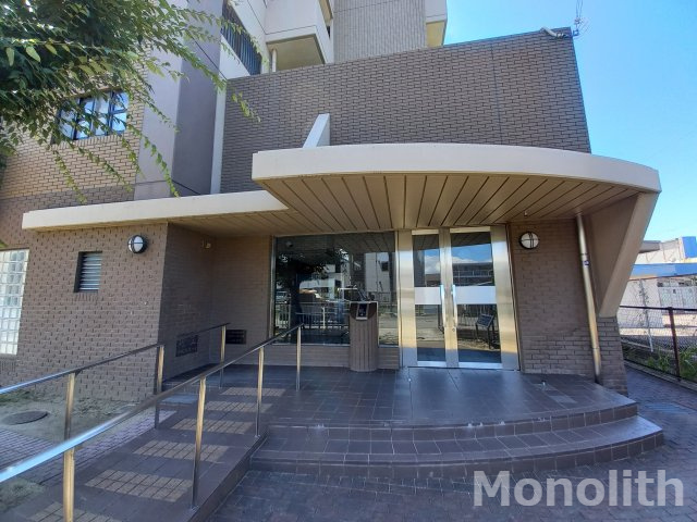 パルティール小柴のエントランス