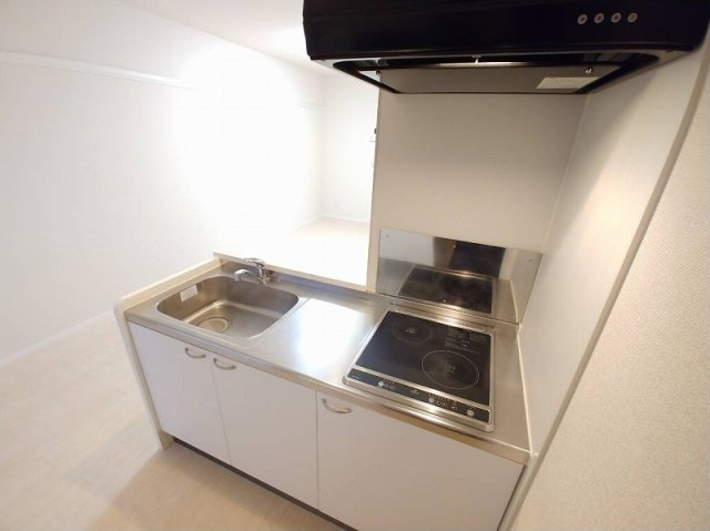 明石市西明石西町２丁目の賃貸マンションのキッチン