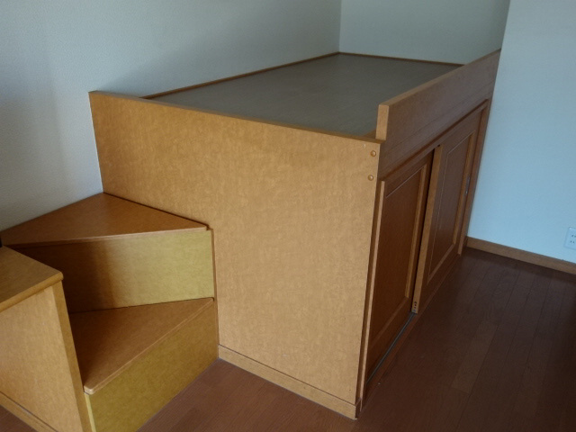 レオパレスシーサイド江井島の寝室