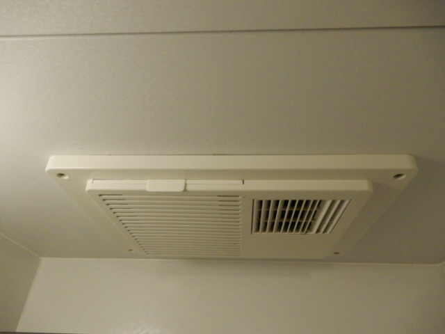 レオパレスシーサイド江井島の浴室