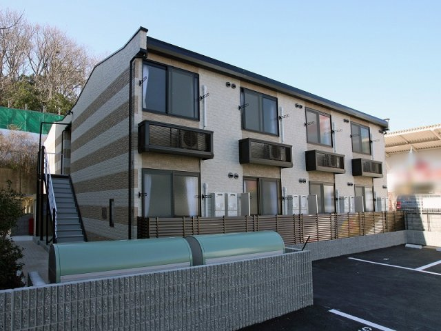 神戸市垂水区本多聞３丁目のアパート