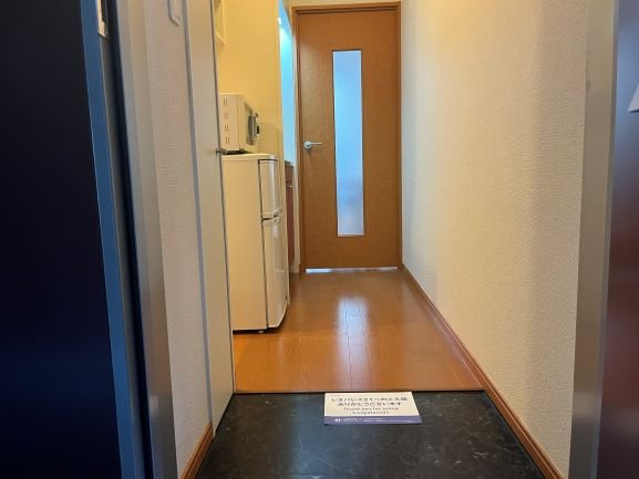レオパレス六甲北二番館の玄関|広々したキレイなトイレ
