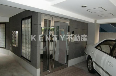 【エントランス】 | サンファースト | エントランスです