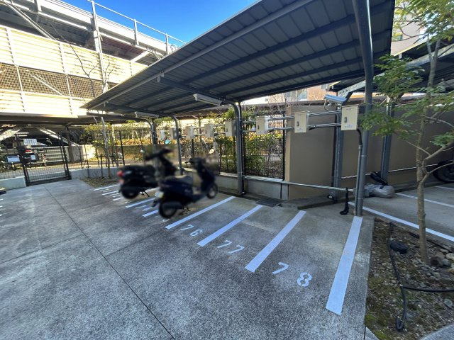 エルグレース彩都箕面D棟｜88㎡・3LDK｜駅徒歩6分｜南西向き・眺望良好のその他|バイク置き場