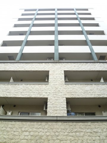 コーポYAHATAナンバ元町の外観