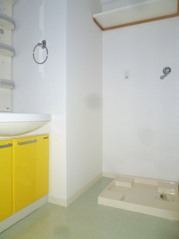 コーポYAHATAナンバ元町の洗面所