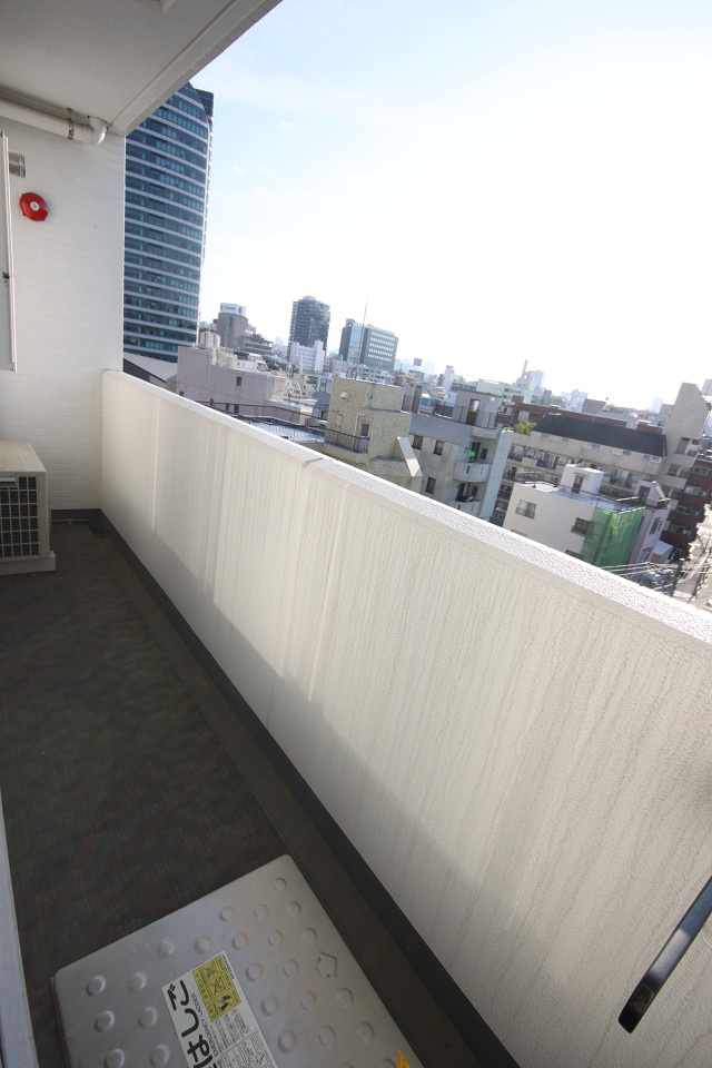 【バルコニー】