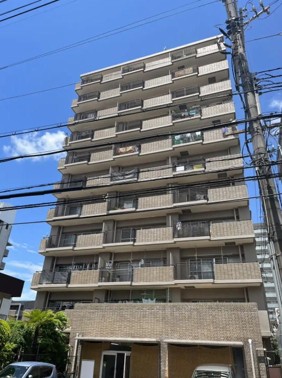 朝日プラザ門真の外観|新しい生活にいかがでしょうか？外観はお住まいの顔になります。こだわりたいポイントですね。水回りリフォームやリノベーションも承ってます。
■現地見学・資金計画相談・住宅ローン相談もお問合せ受付中■