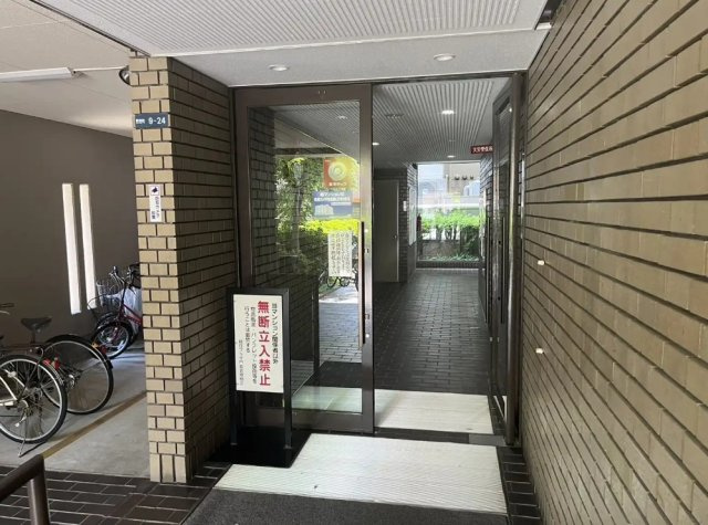 朝日プラザ門真のエントランス|■物件内覧・資金計画相談・住宅ローン相談、リフォーム相談、お問合せ受付中■
※当日・翌日のご内覧、ご相談はお電話でのお問合せがスムーズです！