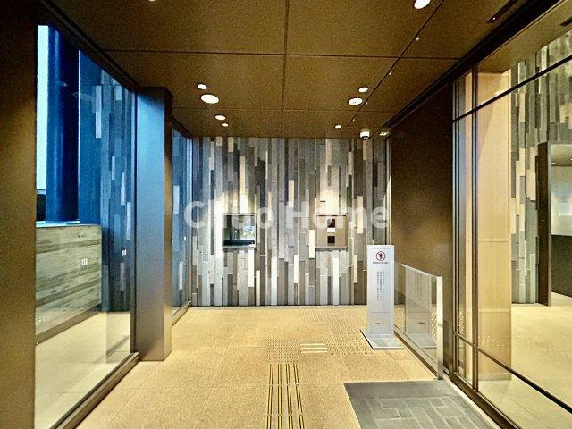 ブリリアタワー上野池之端の防犯設備|【オートロック】オートロックシステムでセキュリティ充実。当たり前ですが、安全で安心して暮らすのって大事ですよね。お探しのご条件でオートロック付きの物件を探す方も多いですがやはりセキュリティは大事です。