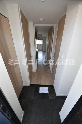 プレサンス四天王寺前夕陽丘の玄関