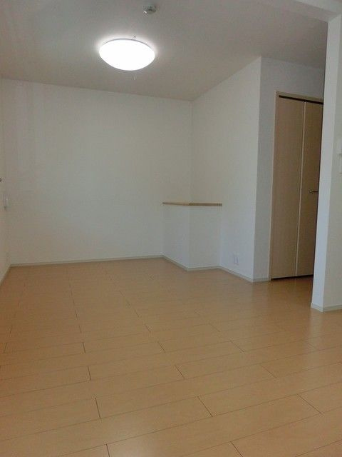 アルモニー国立の洋室