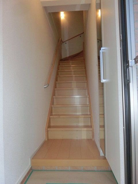 アルモニー国立の玄関