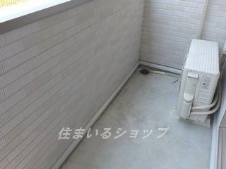 広島市安佐北区上深川町のアパートのバルコニー