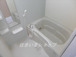 広島市安佐北区上深川町のアパートの浴室|追い焚き・浴室暖房乾燥機・窓あり