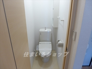 広島市安佐北区上深川町のアパートのトイレ|シャワートイレ・収納あり