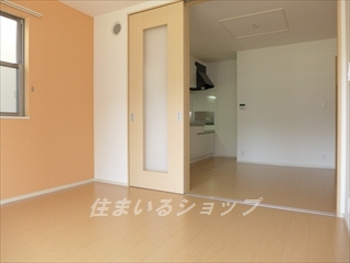 広島市安佐北区上深川町のアパートの居間・リビング