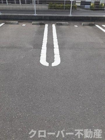 ソラーナの駐車場