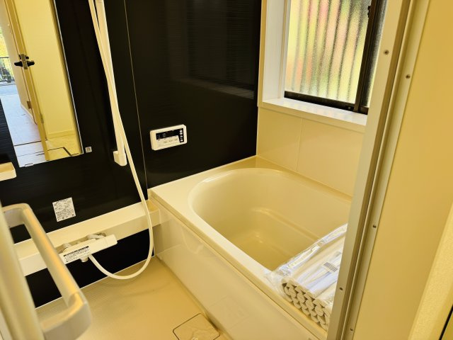 八王子市　丸山町　中古戸建ての浴室|～新規交換したキレイなバスルーム　気持ち良く湯船に浸かる事が出来ます～