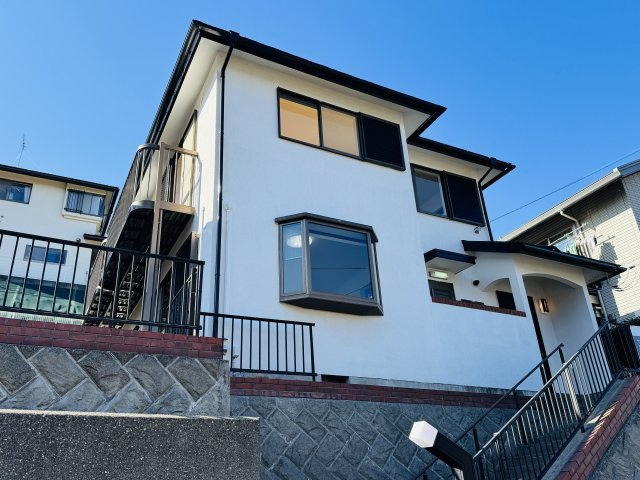 八王子市　丸山町　中古戸建ての外観|～小宮駅徒歩25分　内外装リフォーム済　高台につき陽当たりの良い再生住宅～