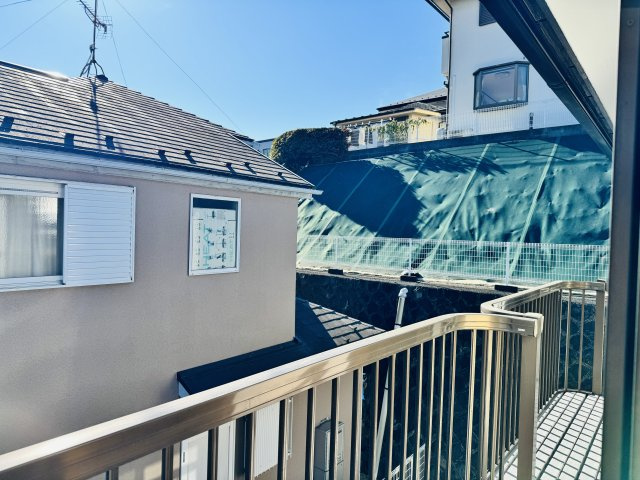 八王子市　丸山町　中古戸建てのバルコニー|～南向きで陽当たりの良いバルコニー　洗濯物がよく乾きそうです～