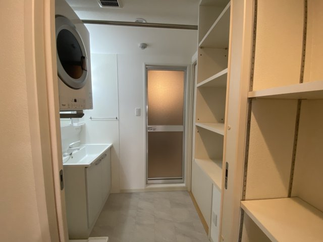 豊見城市宜保５丁目のアパートの内装