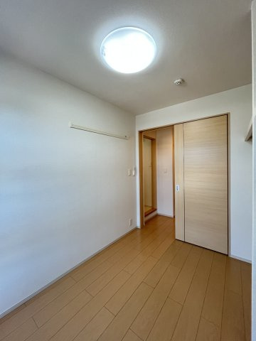Ａｇａｉｎ（アゲイン）の洋室