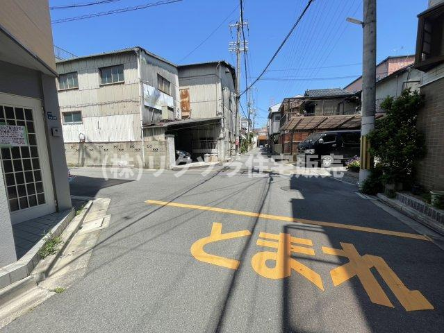 五月田町　中古一戸建ての前面道路含む現地写真|■物件内覧・資金計画相談・住宅ローン相談、リフォーム相談、お問合せ受付中■
※当日・翌日のご内覧、ご相談はお電話でのお問合せがスムーズです！