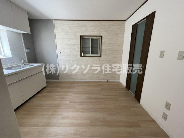 五月田町　中古一戸建てのダイニング|LDK7.0帖
■物件内覧・資金計画相談・住宅ローン相談、リフォーム相談、お問合せ受付中■
※当日・翌日のご内覧、ご相談はお電話でのお問合せがスムーズです！