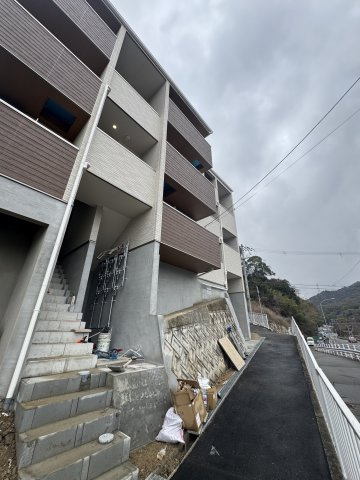 アリビア明神町Ａ棟の外観